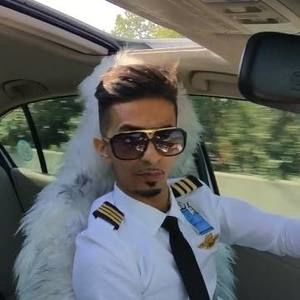 Meet your Posher, Saqr